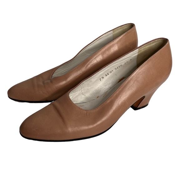 Robert Clergerie Nude Pink Pointed Slip On Heels Size 7.5 - Picture 3 of 12